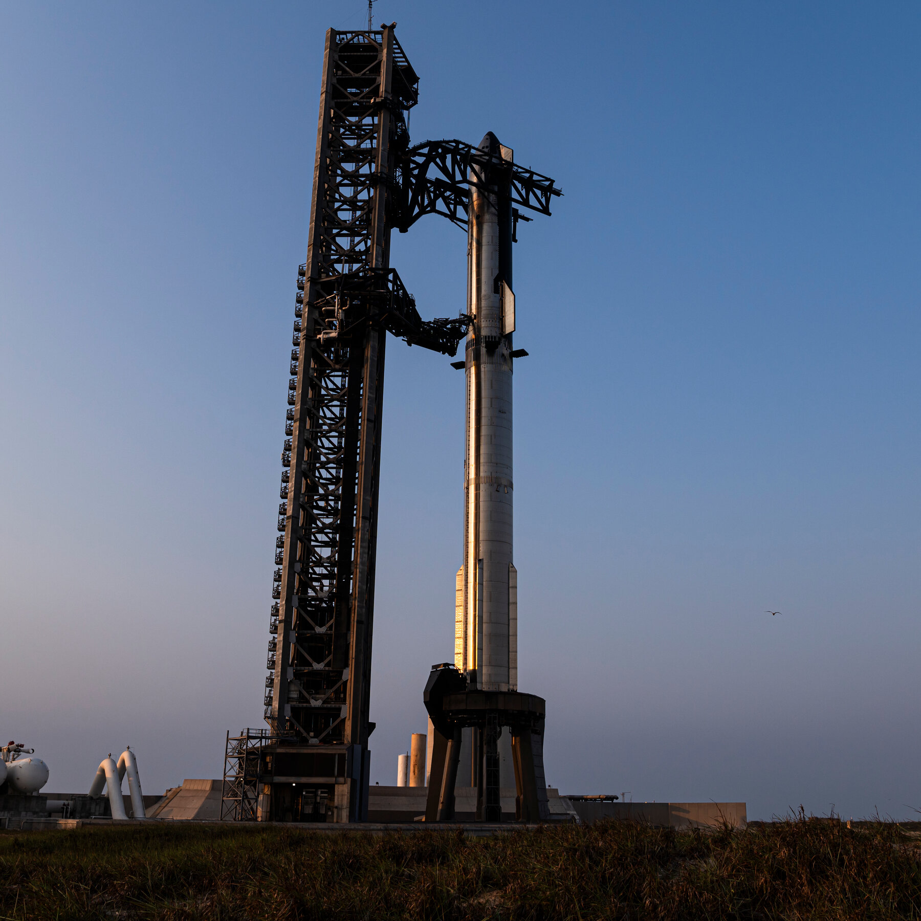 Elon Musk’s SpaceX Reaches $800 Billion Valuation Ahead of Potential IPO