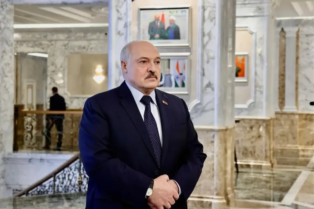 Lukaşenko’dan Maduro’ya sıcak davet: “Kapımız ona açık”