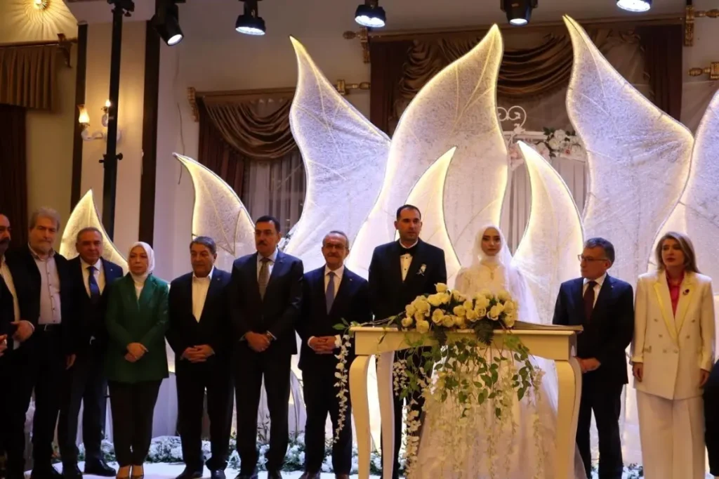 Malatya Büyükşehir Belediye Başkanı Sami Er, Kızının Nikahını Kıydı