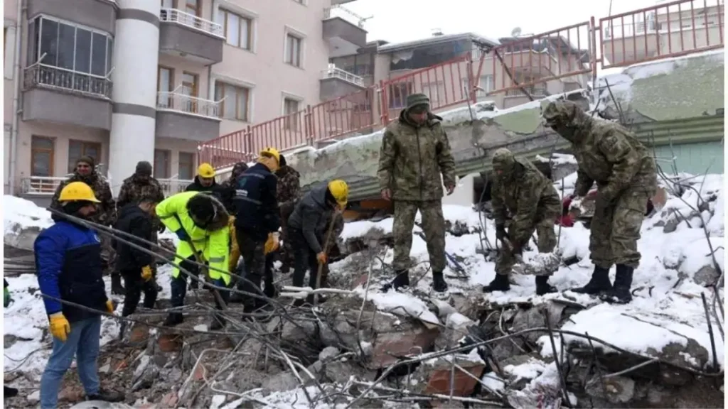 Malatya’da 78 Kişinin Öldüğü Hakimbey Apartmanı Davasında 4 Sanığa Hapis Cezası