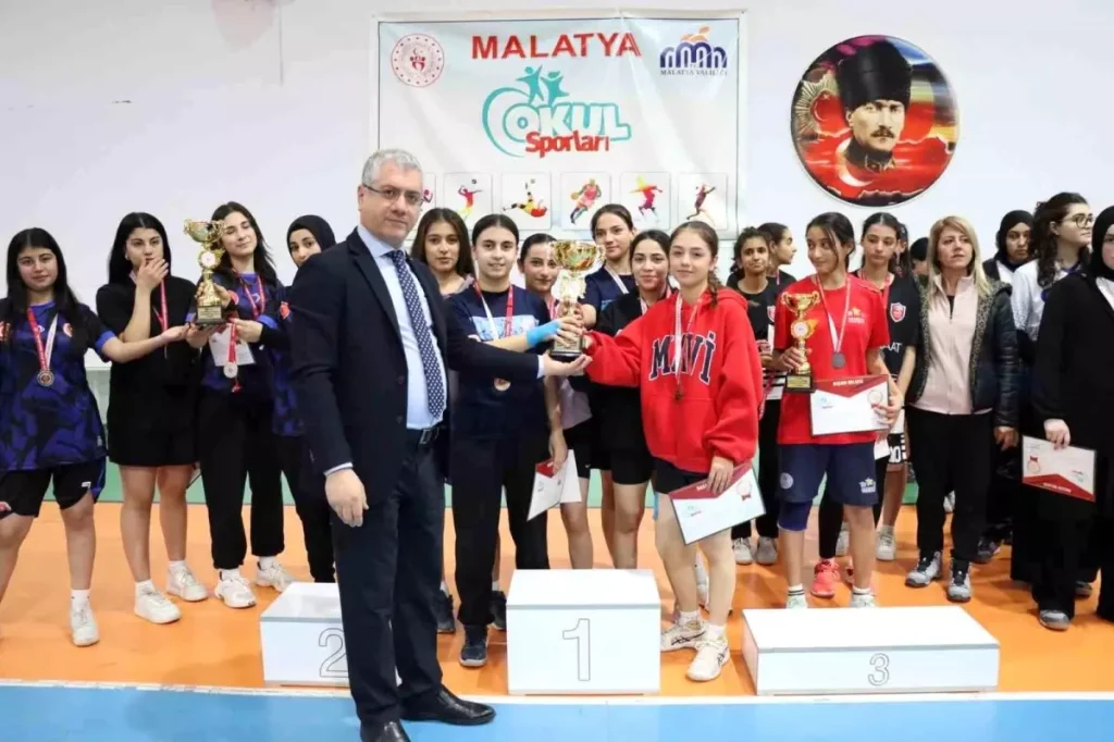 Malatya’da Badminton ve Futsal Müsabakaları Tamamlandı