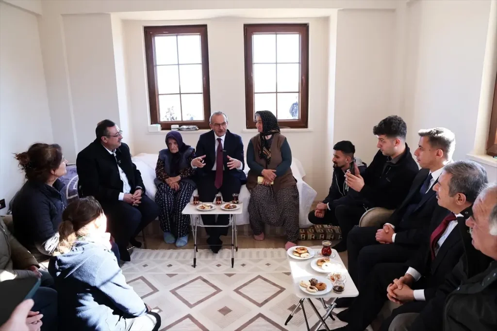 Vali Yavuz Darende’deki Afetzede Konutlarını Ziyaret Etti