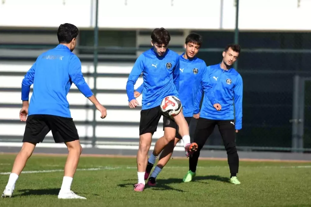 Manisa FK, Ankara Keçiörengücü Maçına Hazırlıklarını Tamamlıyor