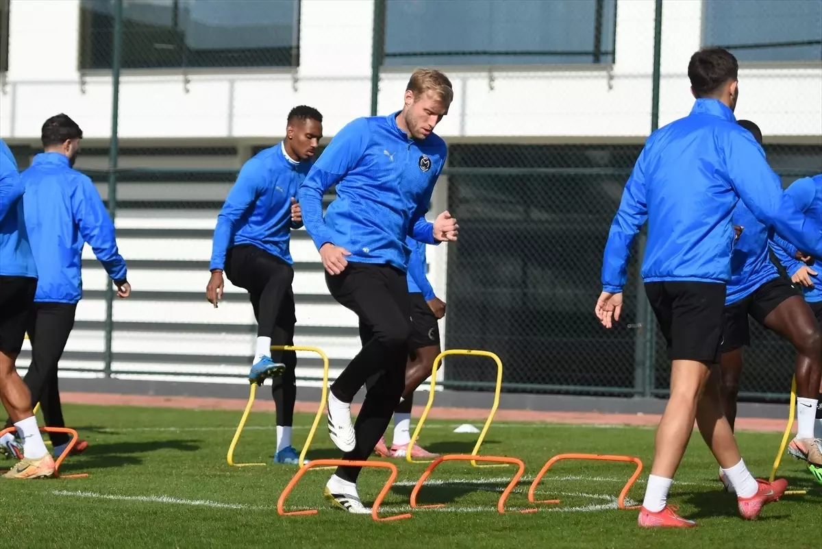 Manisa FK Serikspor’a Hazırlanıyor