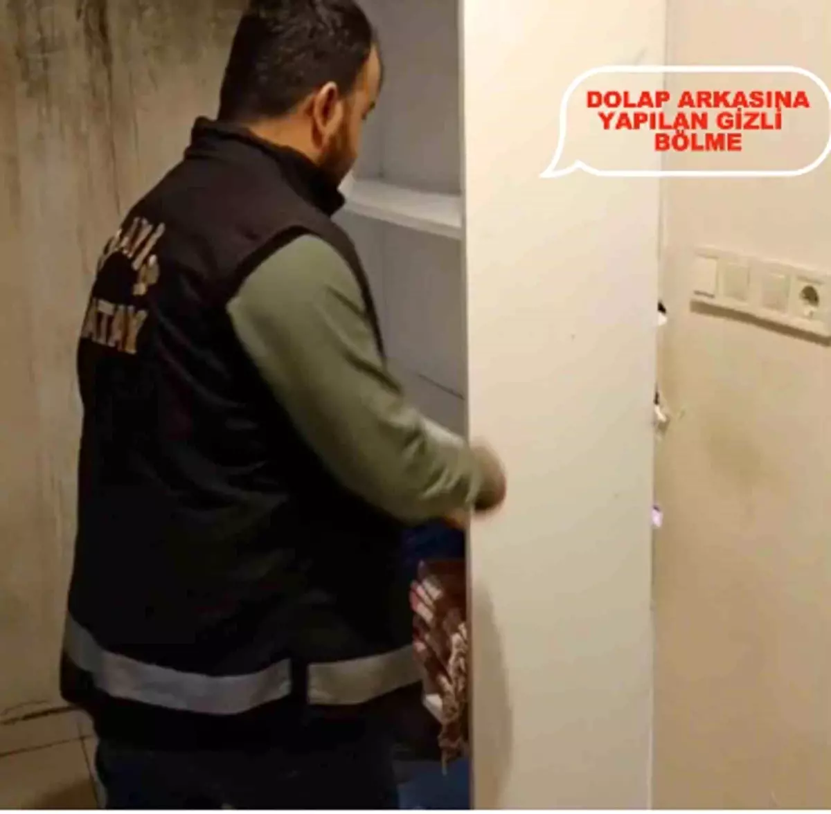 Kapağı açan polis, fuhuş için bekleyen 9 kadınla göz göze geldi