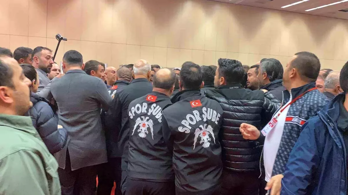 Gençlerbirliği’nde Başkanlık Krizi: Mehmet Kaya Çekildi, Tek Aday Çağrı Çetin