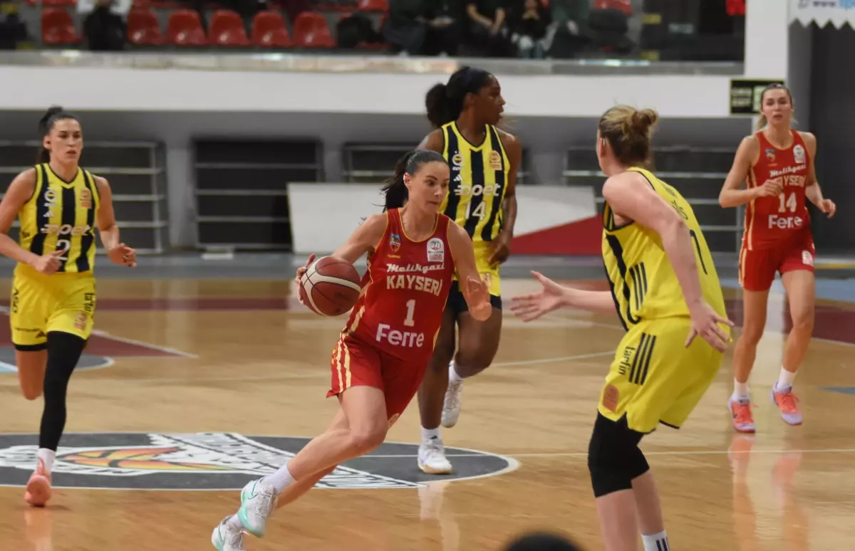 Kayseri Basketbol, Fenerbahçe’ye Yenildi