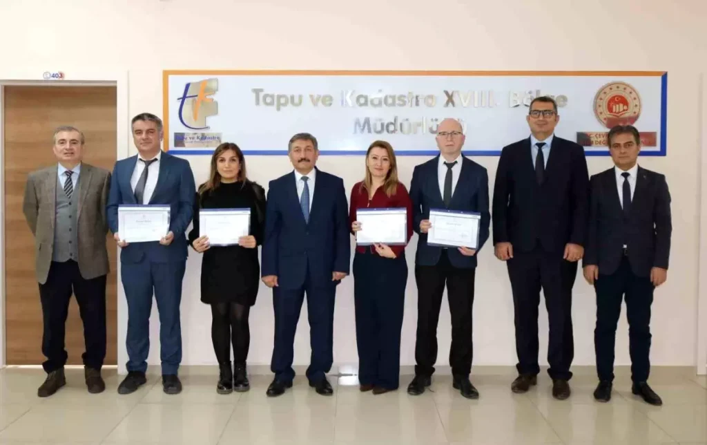 Denizli’de Sahte Kimlikli Dolandırıcı Yakalandı