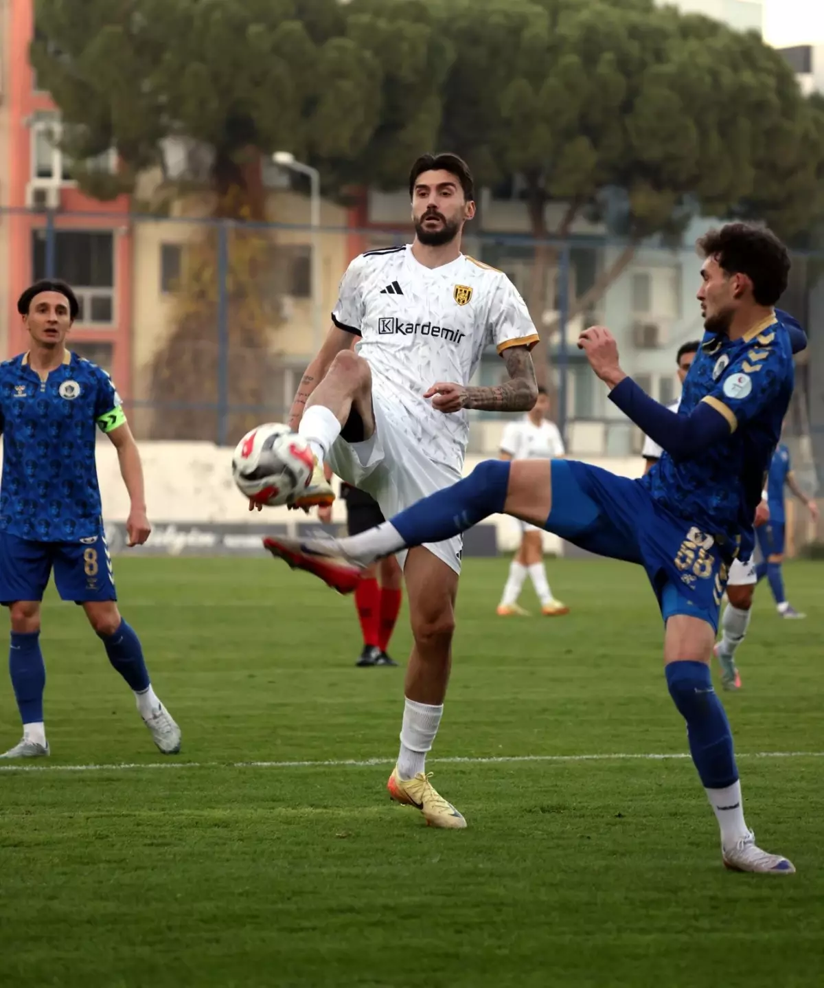 Menemen FK, Derbiyi Son Dakikada Kazandı!