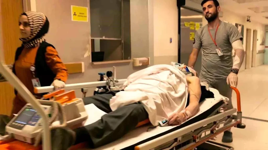 İnegöl’de 81 Yaşındaki Adam Merdiven Boşluğuna Düşerek Ağır Yaralandı