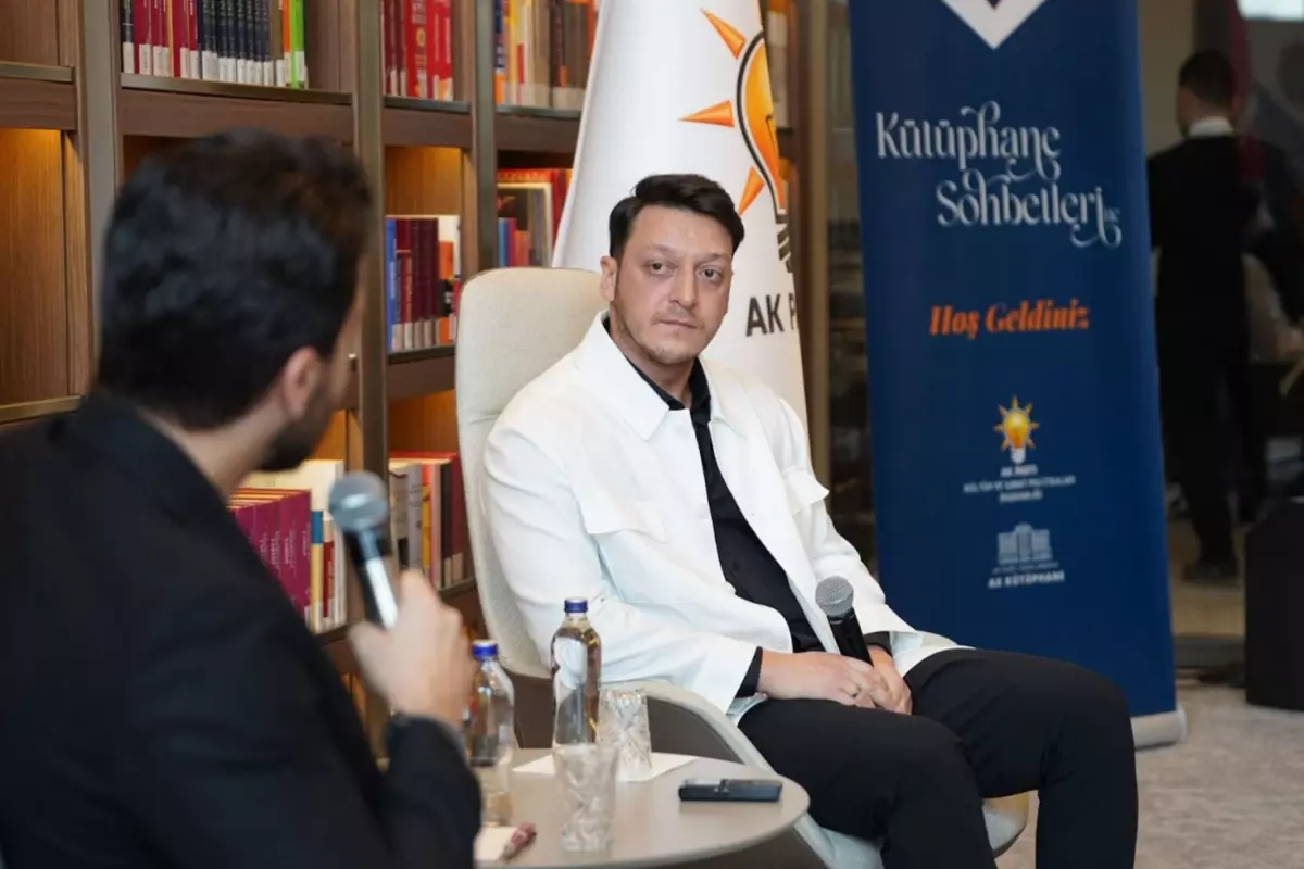 Mesut Özil, ”AK Parti Kütüphane Sohbetleri” Programına Konuk Oldu