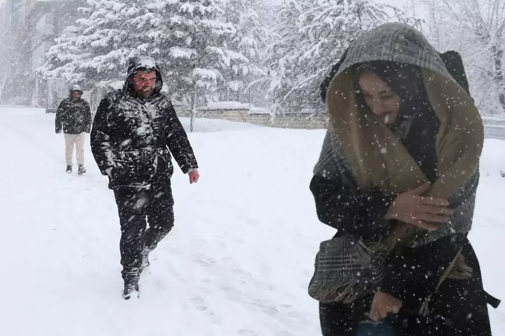 Meteoroloji’den 36 ile sağanak ve kar uyarısı! Bu gece başlıyor