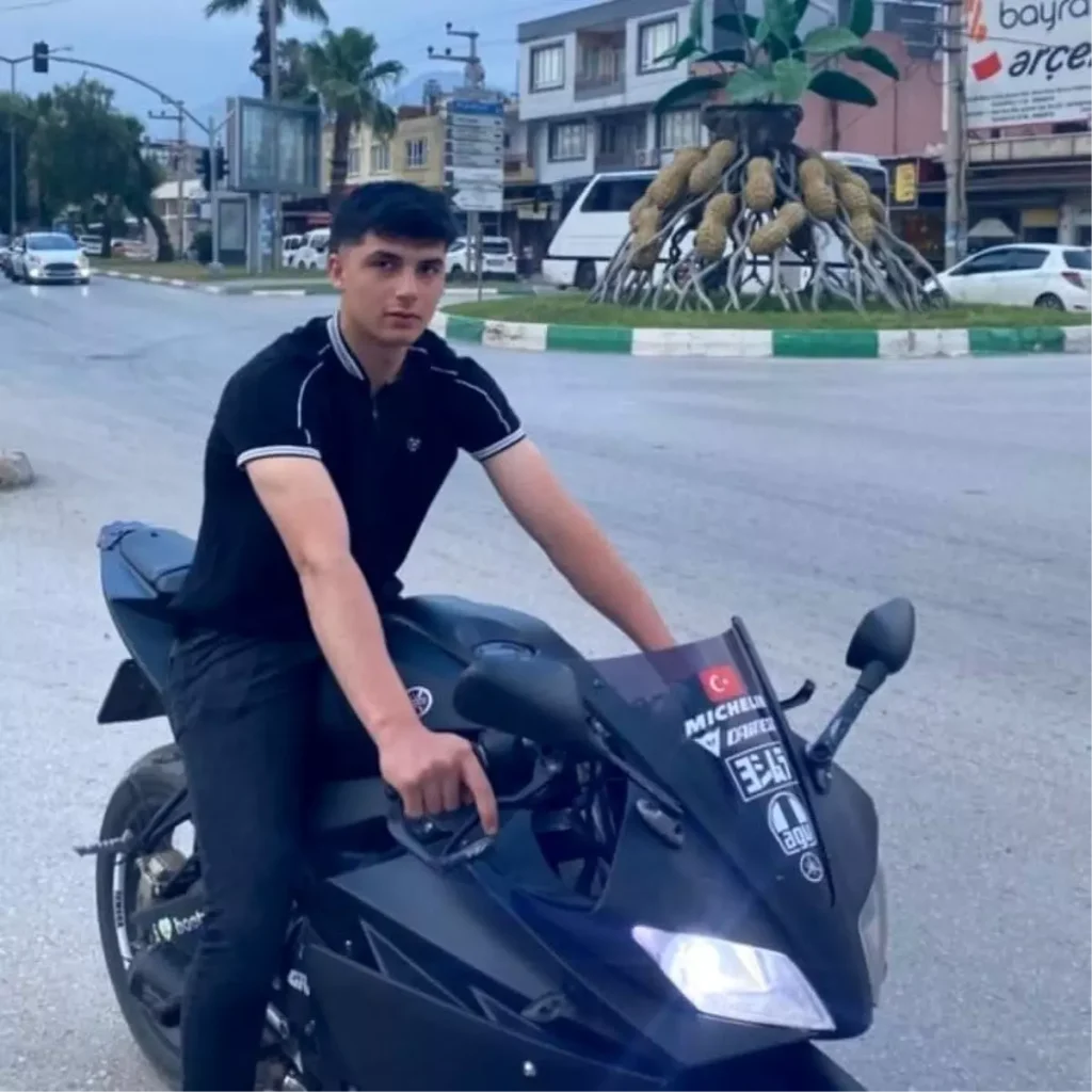 Osmaniye’de Mezarlıkta İki Genç Ölüm Şekli Şok Yarattı