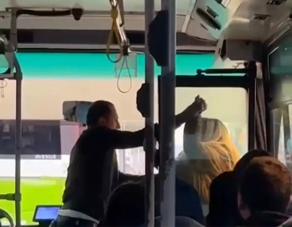 Adana’da Otobüs Şoförü ve Motosikletli Kadın Arasındaki Kavga Adli Kontrolle Serbest Bırakıldı