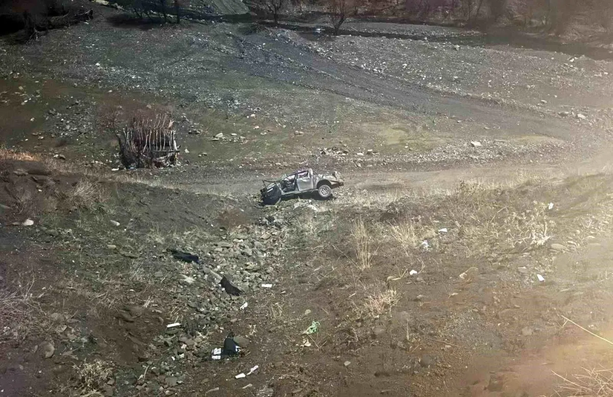 Muş’ta VEDAŞ Personeli Uçuruma Düştü