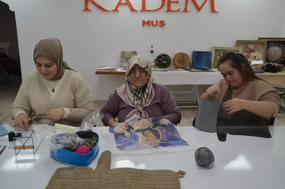 Kadınlar El Sanatları ile Ekonomik Kazanç Sağlıyor