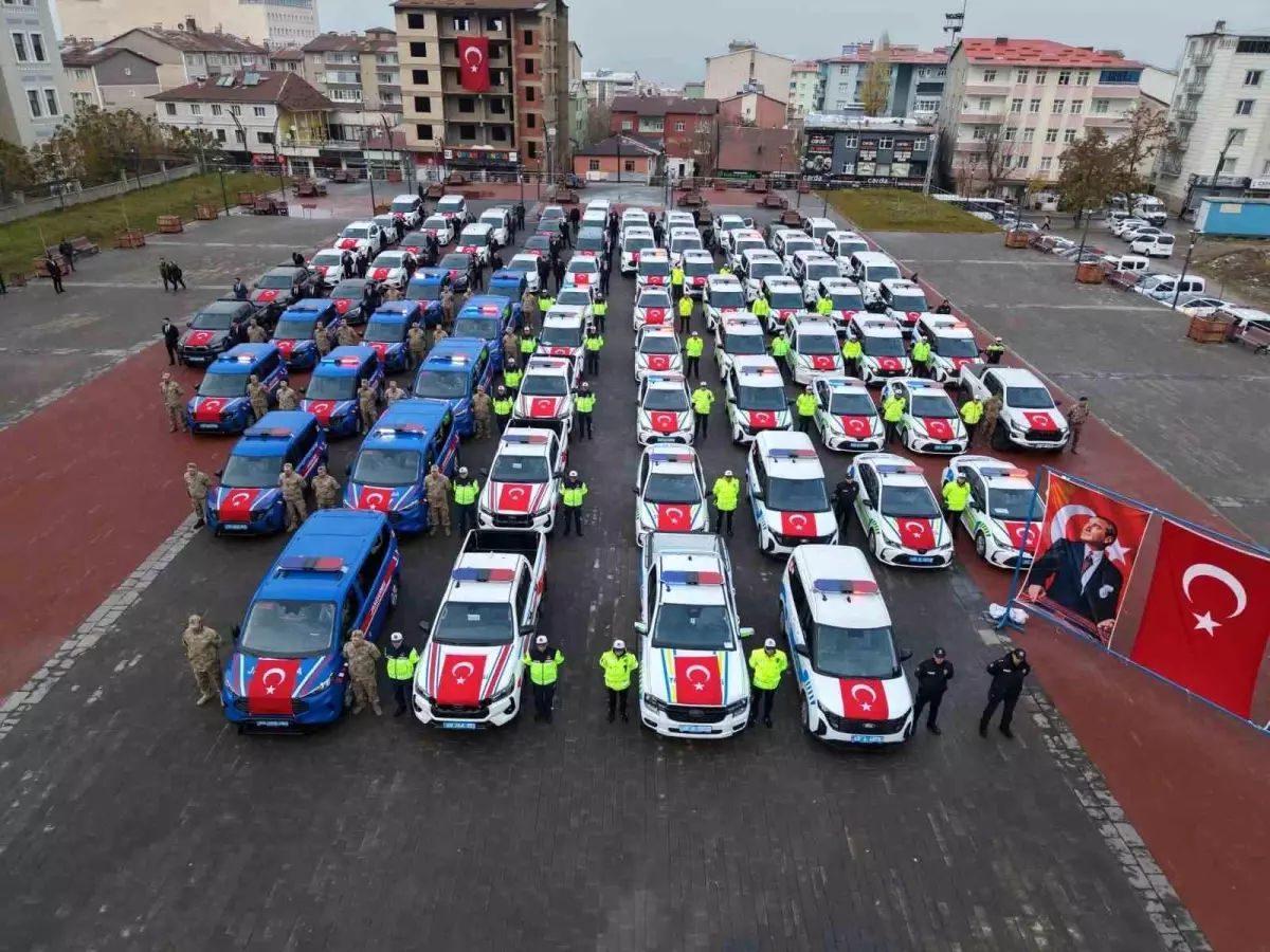 Muş’ta 78 Yeni Hizmet Aracı Teslim Edildi