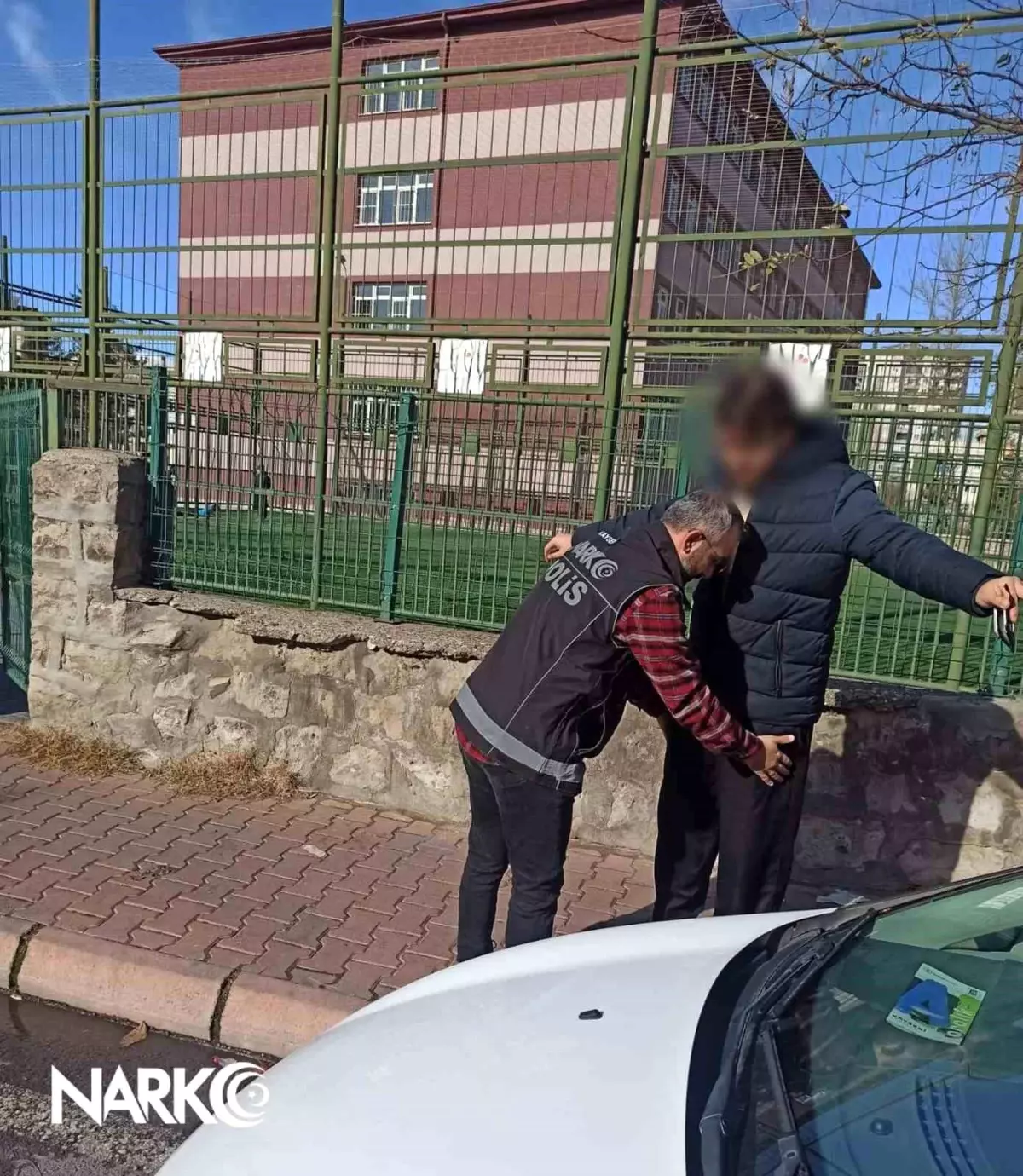 Kayseri’de Narko-Okul Uygulaması: Okul Önlerinde Sorgulanan 9 Araç ve 19 Şahıs