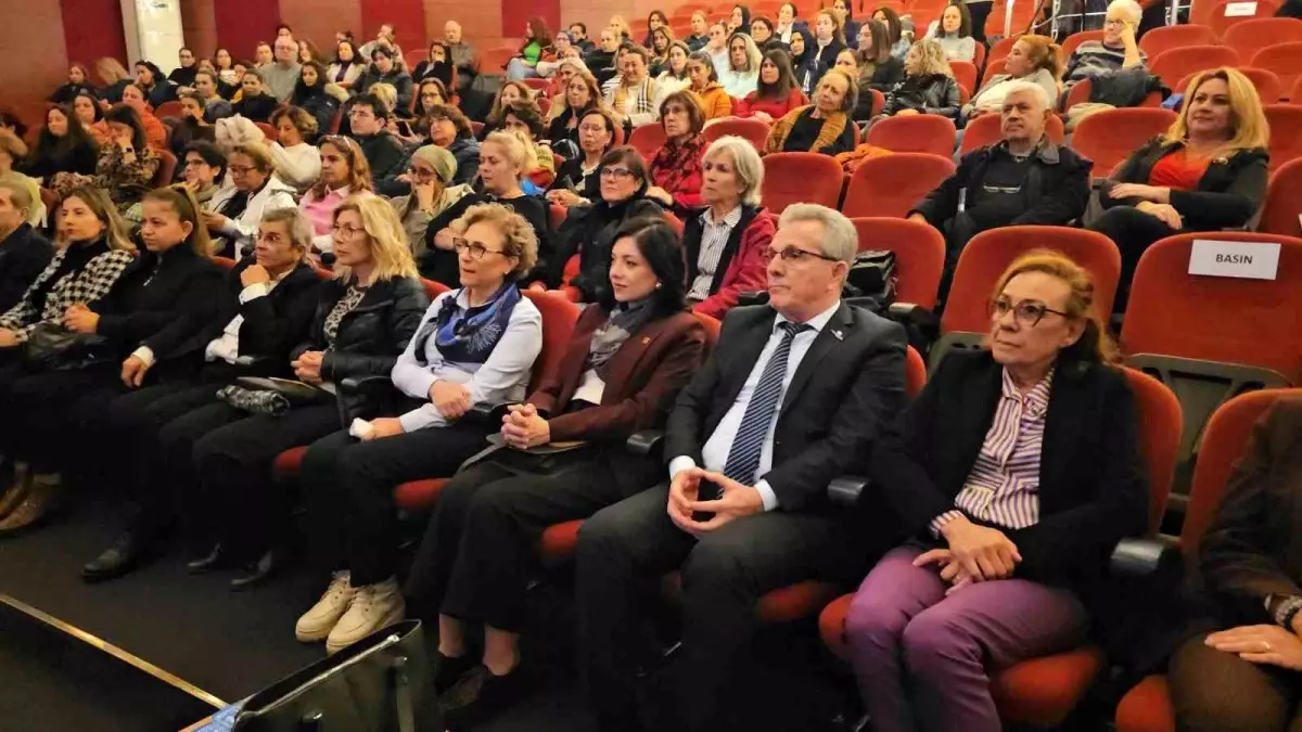 Nazilli’de Cumhuriyetin İlk Kadın Vekilleri Konuşuldu ve İlk Kadın Meclisi Kuruluyor