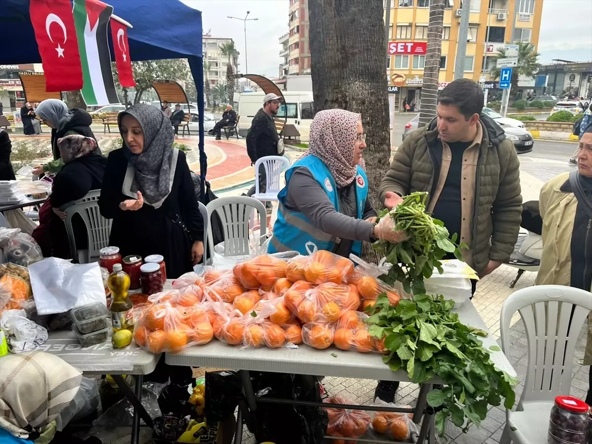 Nazilli’de Düzenlenen Hayır Çarşısı Geliri Direkt Gazze’ye Gönderiliyor