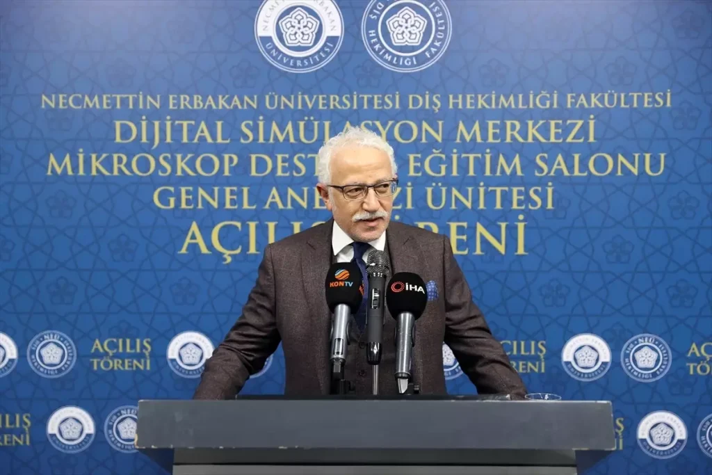 NEÜ Diş Hekimliği Fakültesi’nde Mikroskop Destekli Eğitim Salonu, Genel Anestezi Ünitesi ve Dijital Simülasyon Merkezi Açıldı