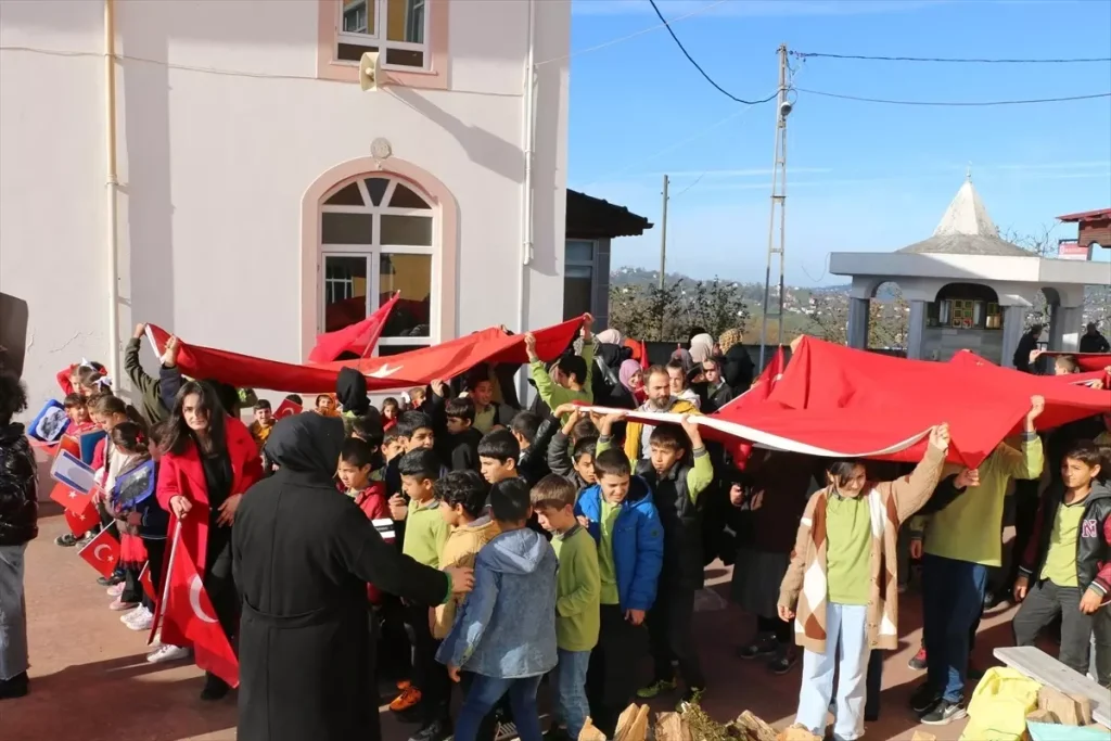 Of’ta 111. Sarıkamış Şehitlerine Saygı Yürüyüşü Gerçekleştirildi