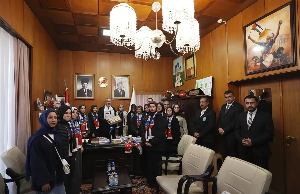 Çorumlu Öğrencilerden Gazze’ye Umut Mektupları: Türkiye‑Filistin Dayanışmasının Yeni Simgesi