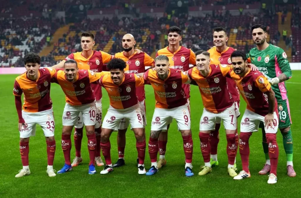 Okan Buruk’tan Rotasyon: 6 Değişiklikle Galatasaray Başakşehir Karşısında Sahada