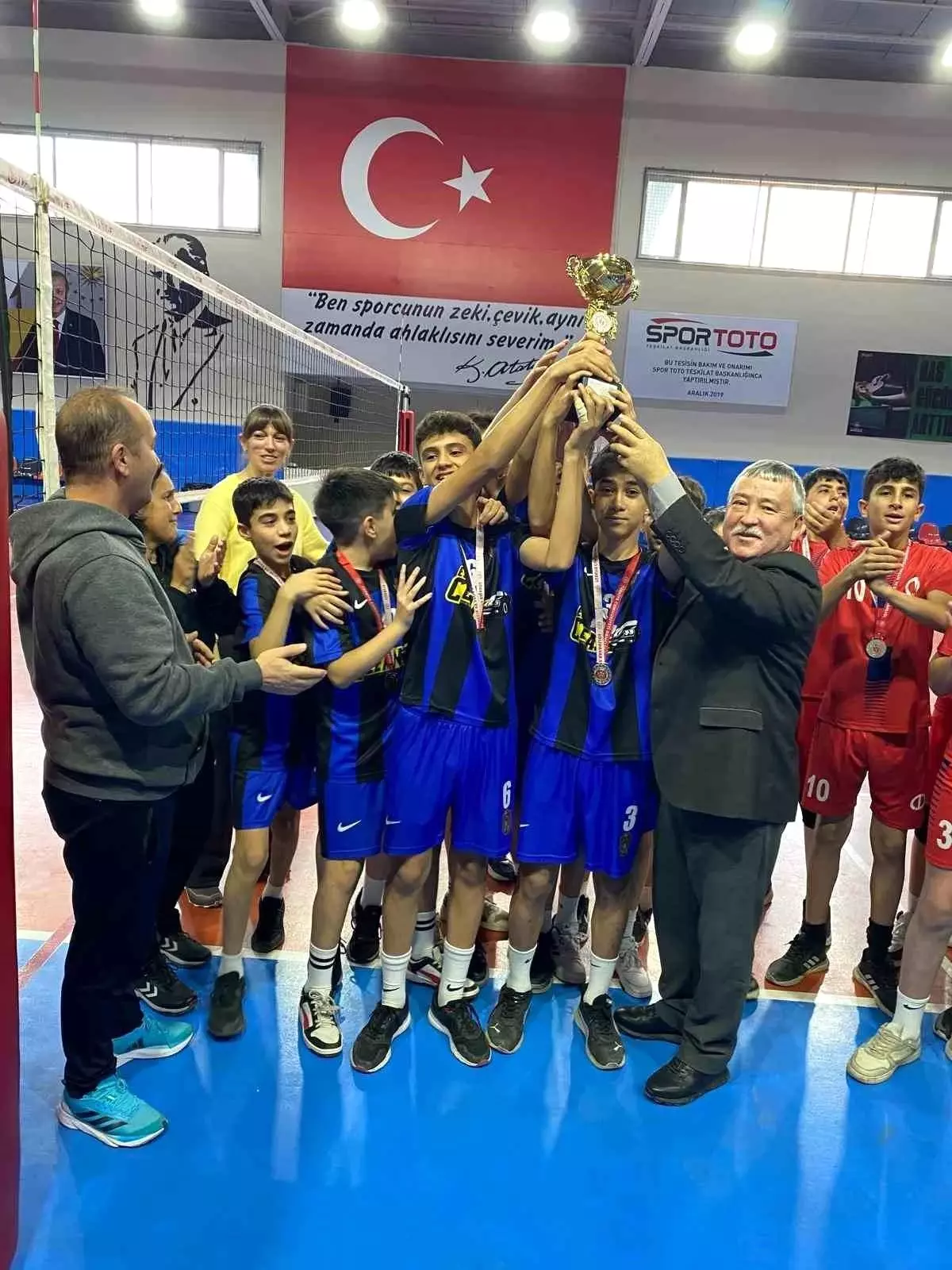 Voleybol Yıldız Erkekler Turnuvasında Dereceye Giren Okullar Belirlendi