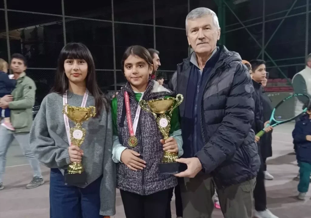 Osmaniye’de Yıl Sonu Tenis Turnuvası