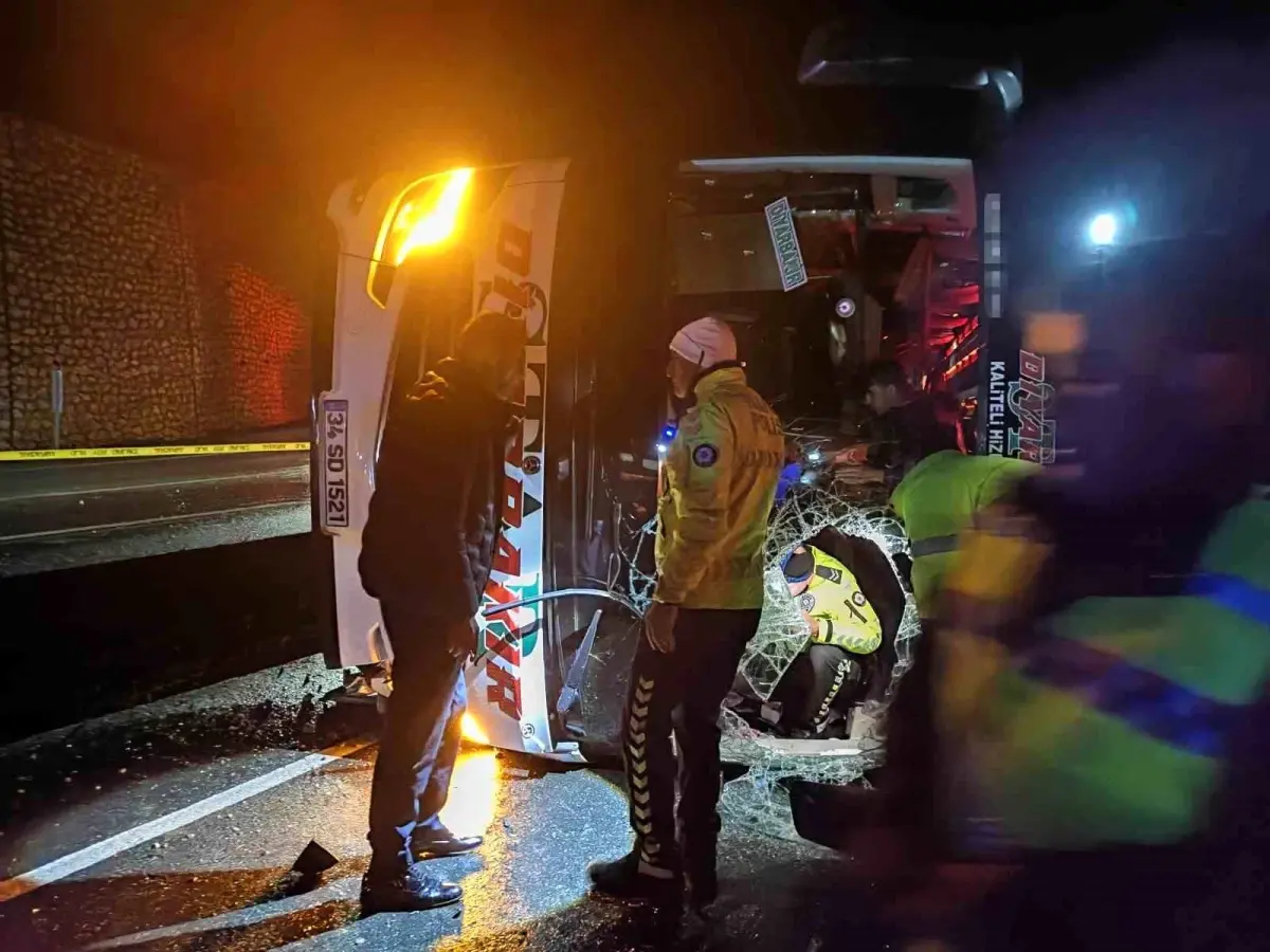 Osmaniye’de Otobüs Devrildi: 3 Yaralı