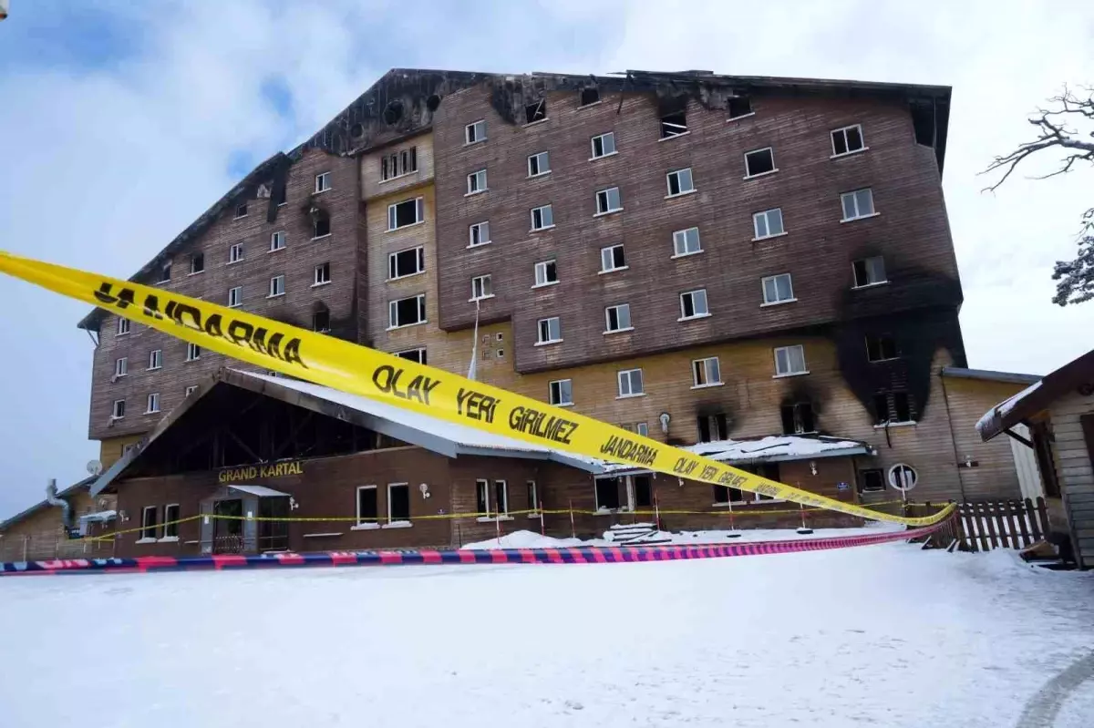Otel Yangını Davasında 9 Bakanlık Personeline Yurt Dışı Çıkış Yasağı Getirildi