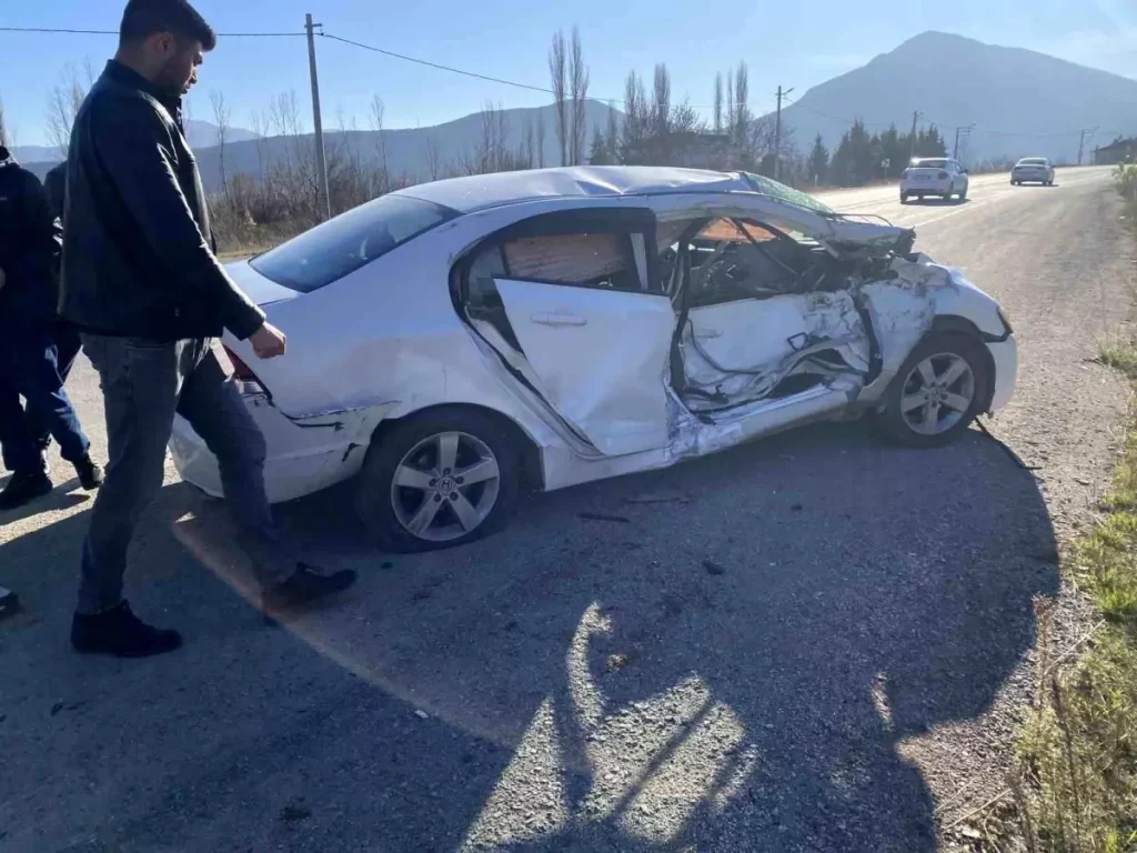 Bilecik’te Trafik Kazası: 3 Yaralı