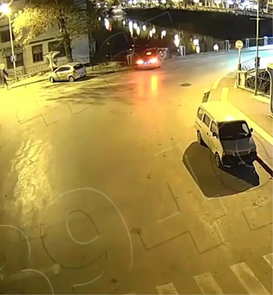 Amasya’da Köprüden Nehre Uçan Araçta 1 Ölü