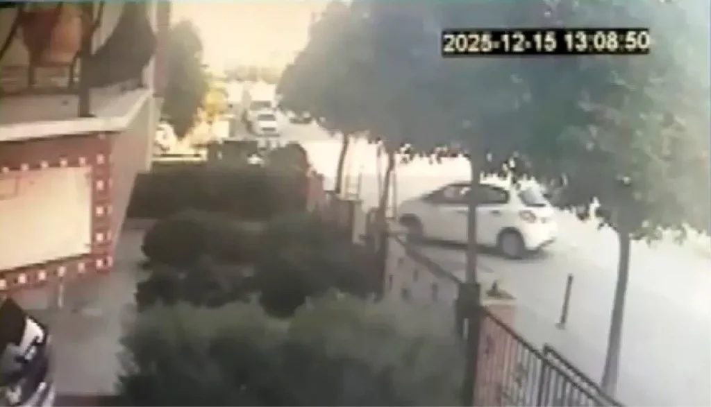 Aydın’da Motosiklet‑Otomobil Çarpışması: Sürücü Yaralandı, Güvenlik Kameraları Anbean Kaydetti