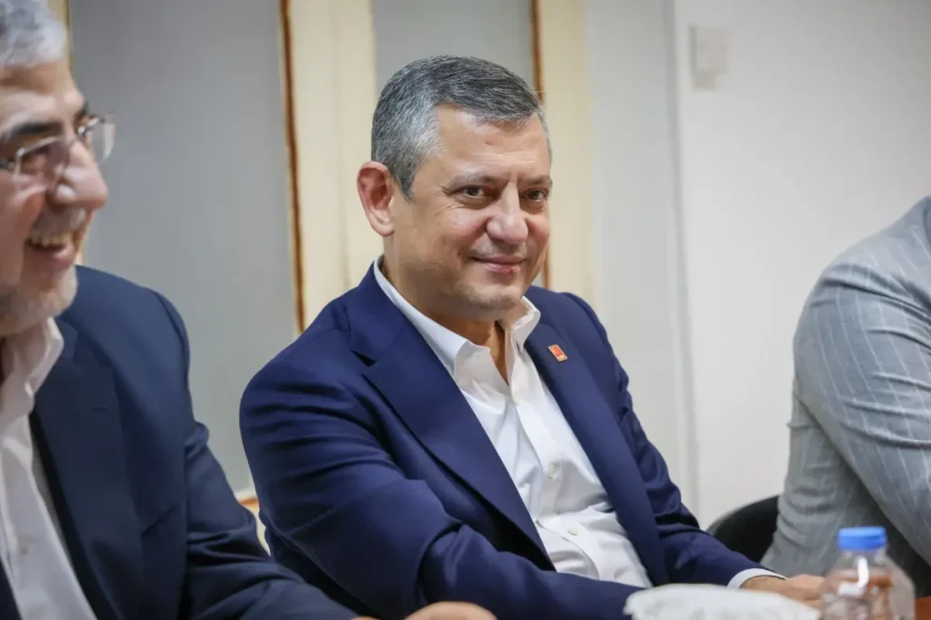 Özgür Özel’den CTP Genel Başkanı İncirli’ye Tebrik Ziyareti