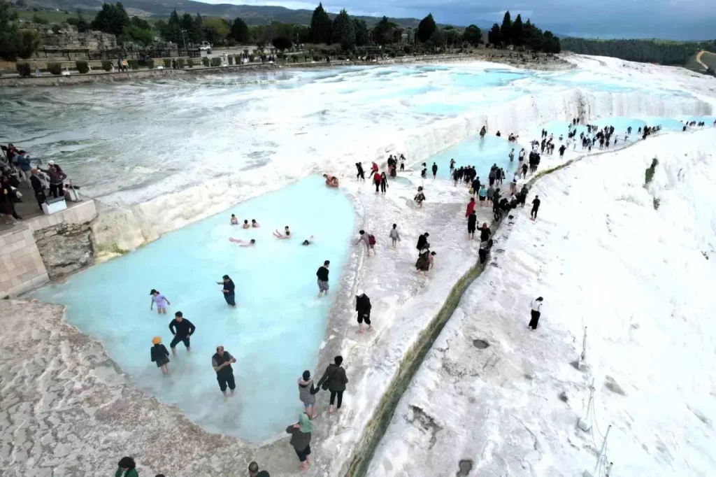 Yılbaşı Tatilinde Pamukkale ve Karahayıt’a Rekor İlgi