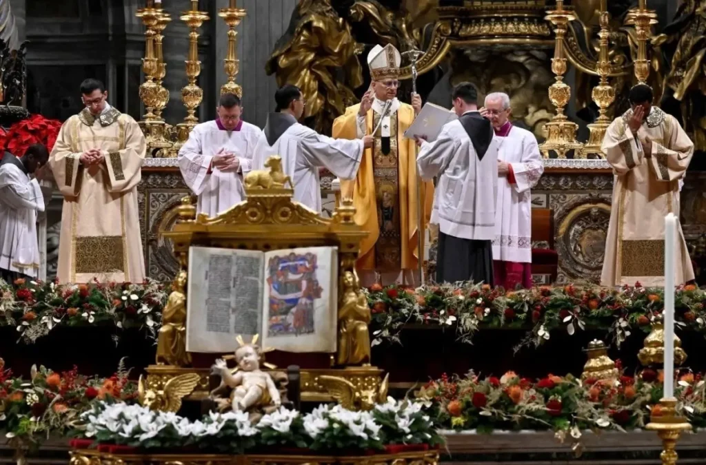 Papa 14. Leo İlk Noel Ayinini Yönetti ve Materyalizmi Eleştirdi