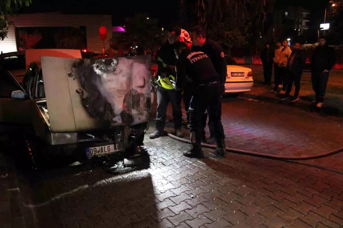 Aydın’da Park Halindeki Araç Yandı