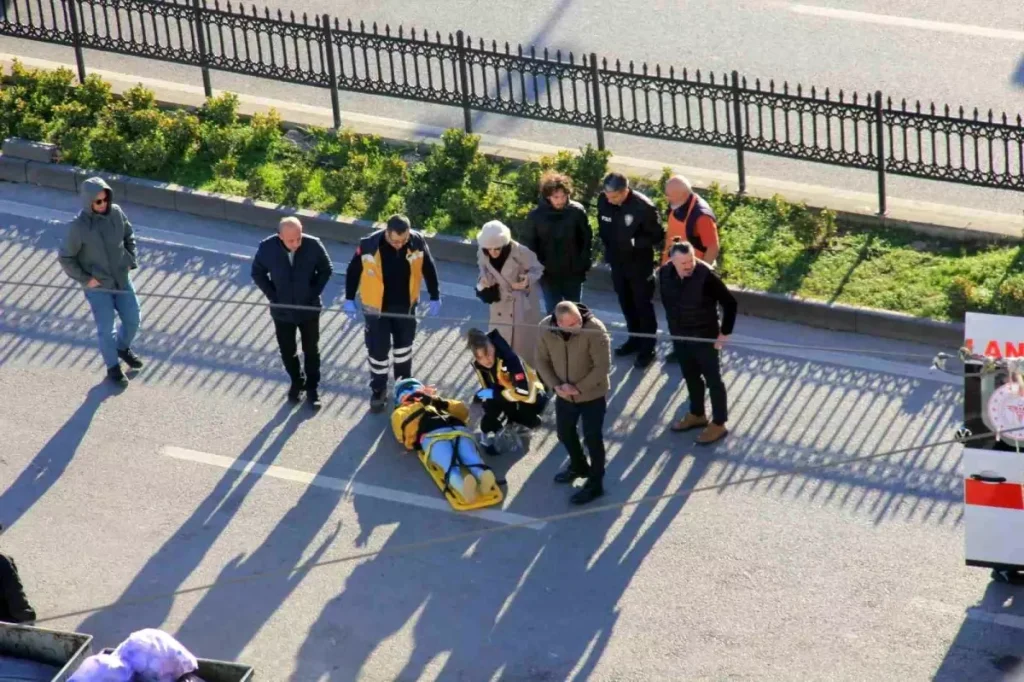 Samsun’da Şok Pikap Kaçışı: Kadın Motosiklet Sürücüsü Yaralı!