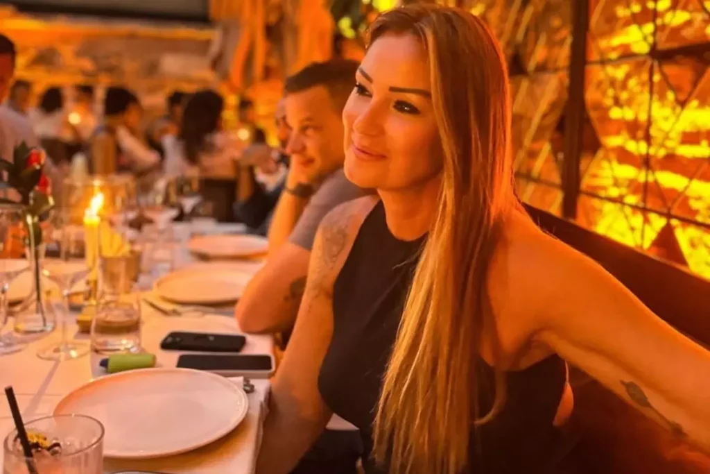 Pınar Altuğ O Yorumu Görünce Çileden Çıktı: “Erkeklerle…”