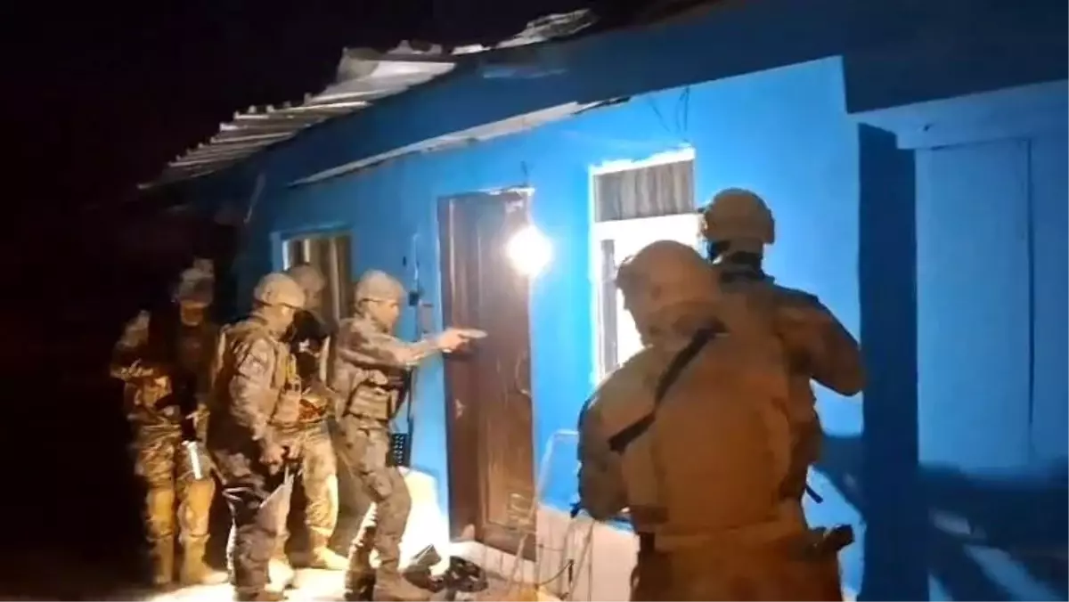 Sakarya’da Uyuşturucu Operasyonu: 13 Şüpheli Gözaltına Alındı