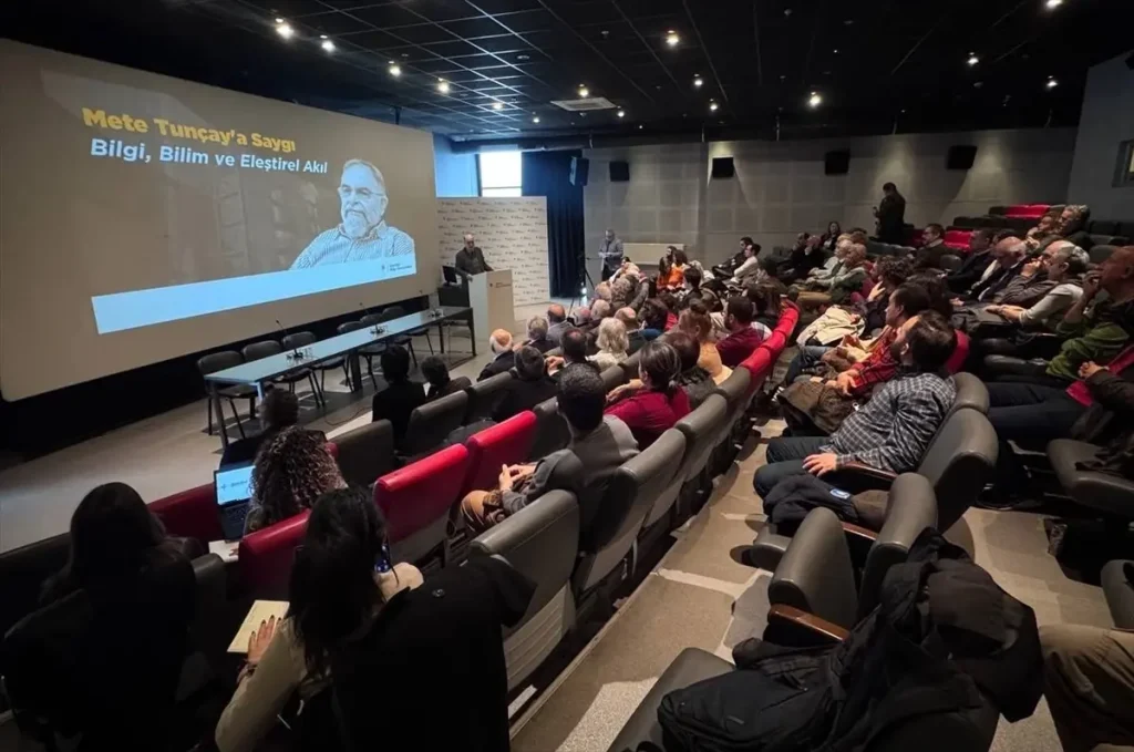 Mete Tunçay’a Saygı Dolu Anma Programı İstanbul Bilgi Üniversitesi’nde Gerçekleşti
