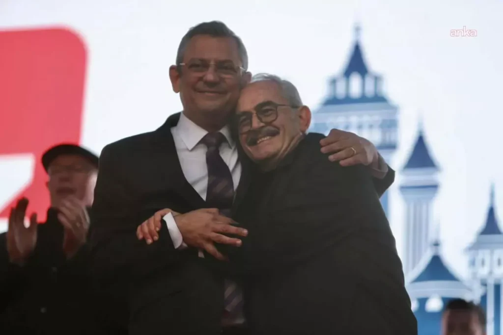 Prof. Dr. Yılmaz Büyükerşen Siyaseti Bıraktığını Açıkladı