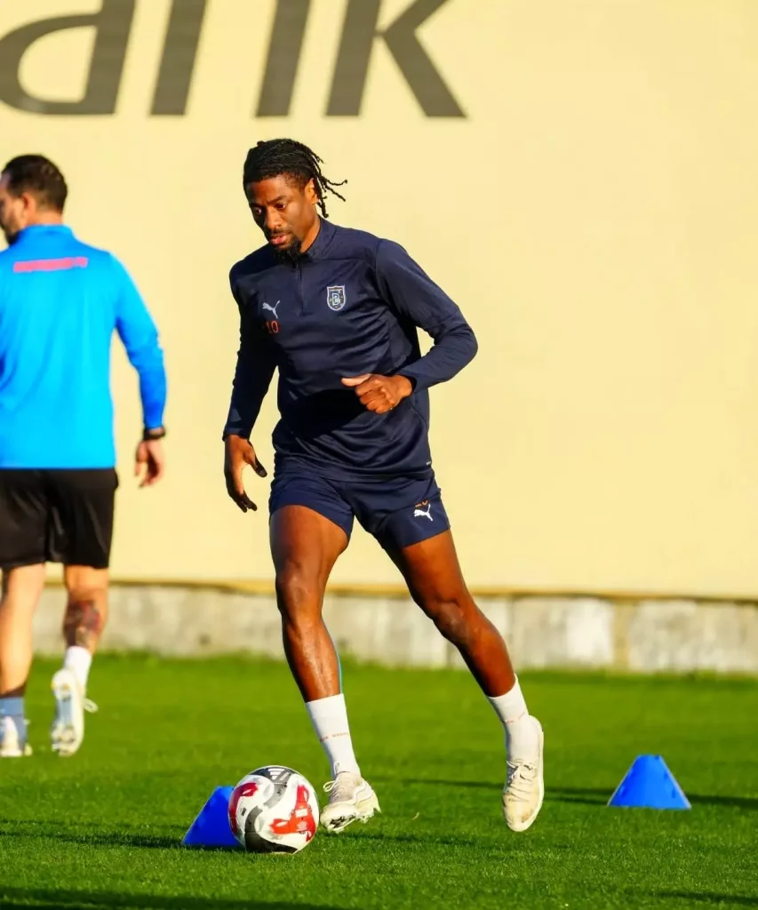 Başakşehir, Galatasaray Maçına Hazırlanıyor