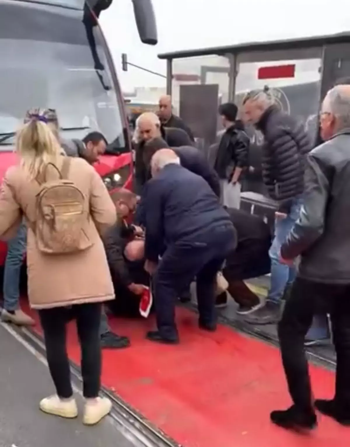 Bursa’da Tramvay Kazası: Yaşlı Adam Yaralandı