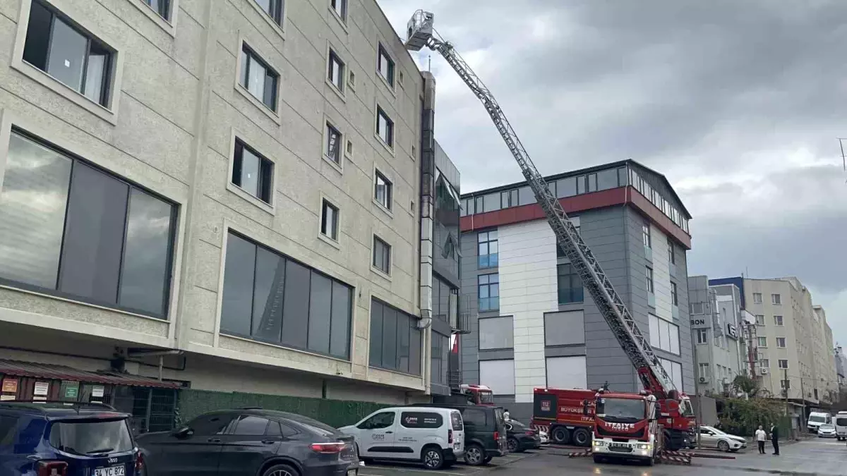Gebze’de Restoranda Yangın: 1 Yaralı, 45 Odalı Otel Boşaltıldı