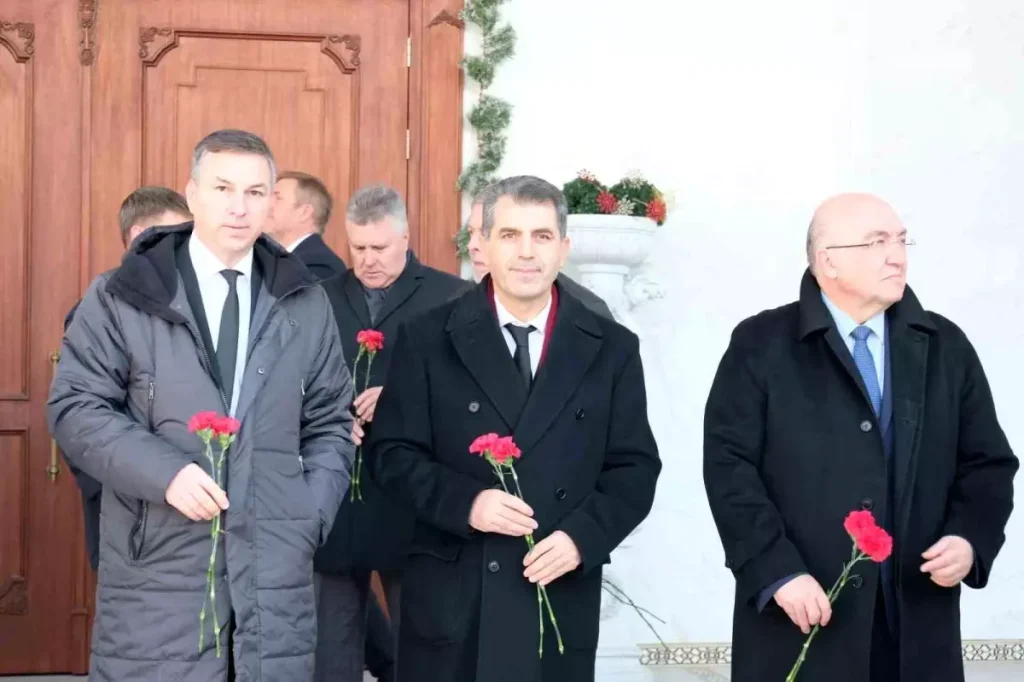 Rus Büyükelçi Andrey Karlov Ankara’da Anıldı – 9 Yıllık Yas Günü Anlamlı Törenle Hatırlandı