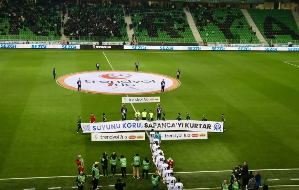 Sakaryaspor’dan Su Tasarrufuna Destek: ‘Suyunu Koru, Sapanca’yı Kurtar’