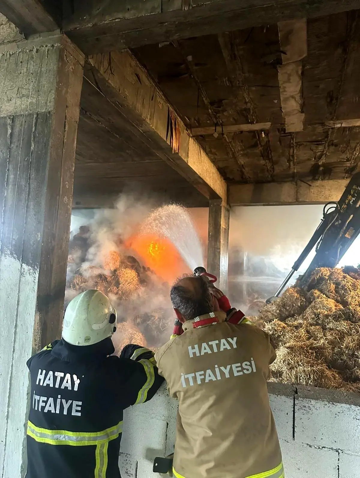 Hatay’da Samanlık Yangını Kontrol Altına Alındı